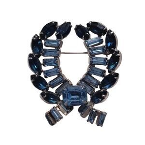 Vintage KRAMER of NEW YORK Rhinestone Brooch Dark & Light Blue Rhinestones 